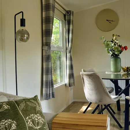 Gezellig Vakantiechalet In Bosrijke Omgeving Op De Veluwe *