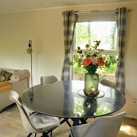 Gezellig Vakantiechalet In Bosrijke Omgeving Op De Veluwe *